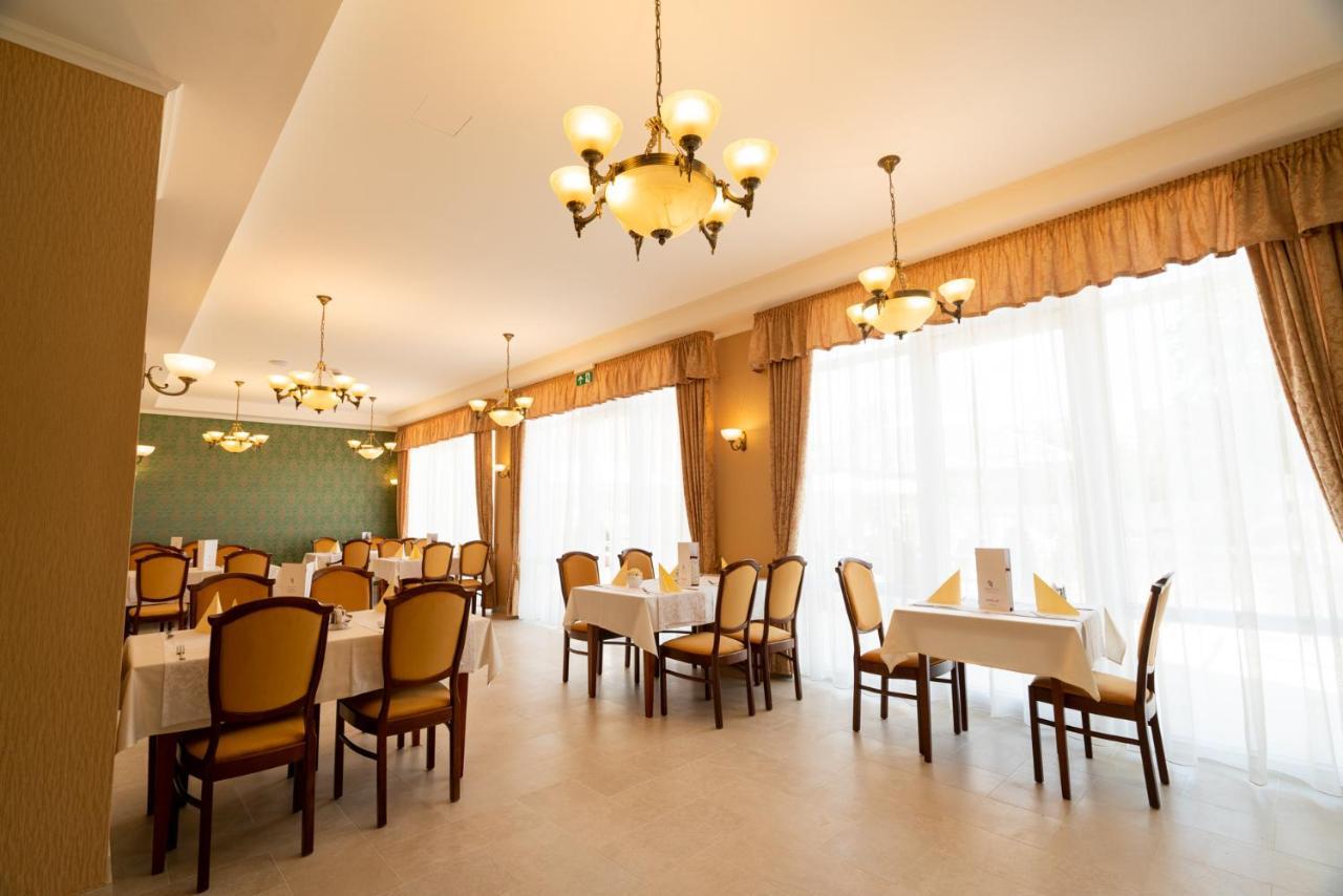 Elizabeth Hotel Gyula Exterior photo