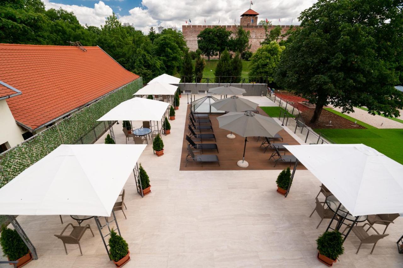 Elizabeth Hotel Gyula Exterior photo