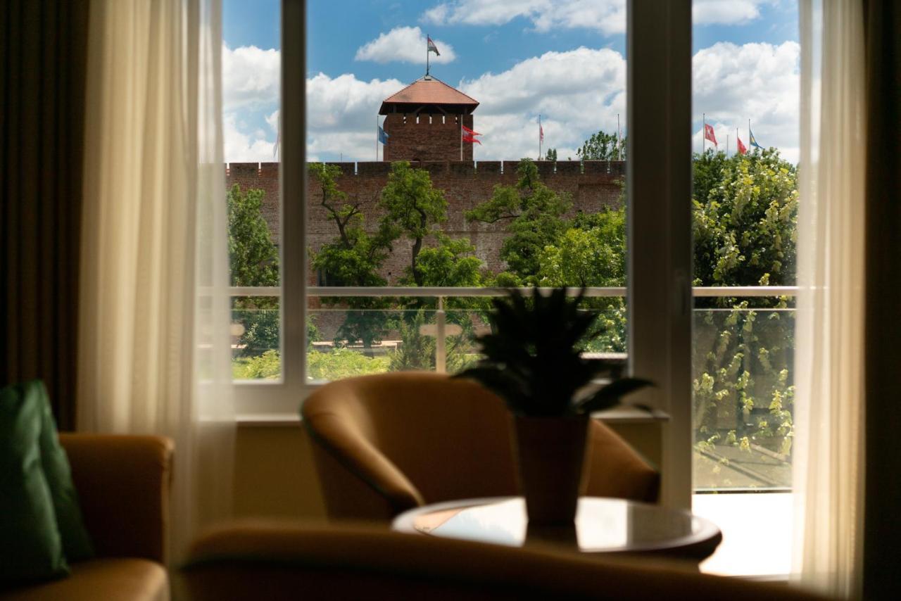 Elizabeth Hotel Gyula Exterior photo