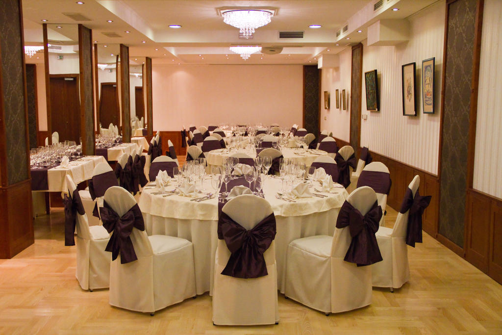 Elizabeth Hotel Gyula Exterior photo