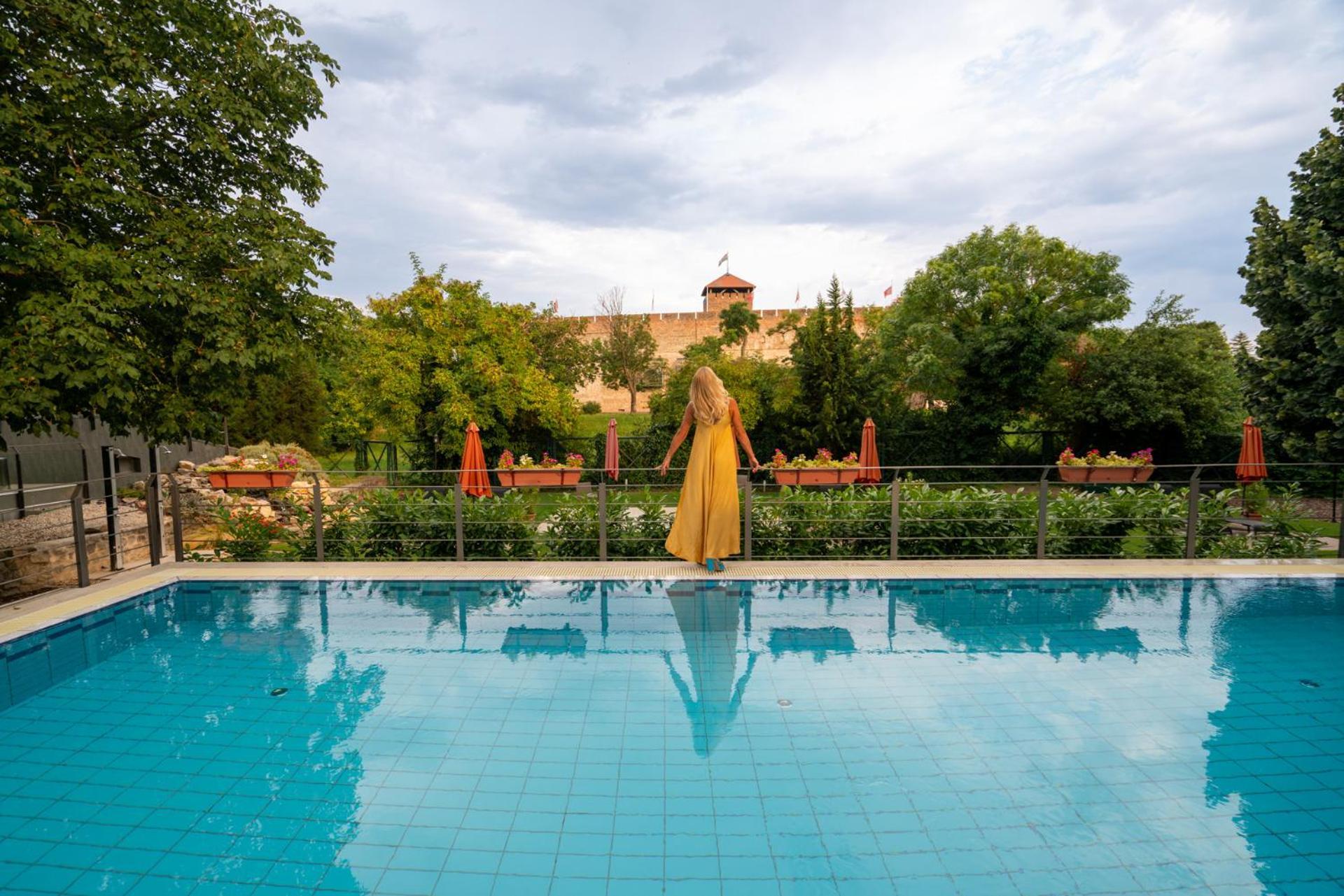 Elizabeth Hotel Gyula Exterior photo
