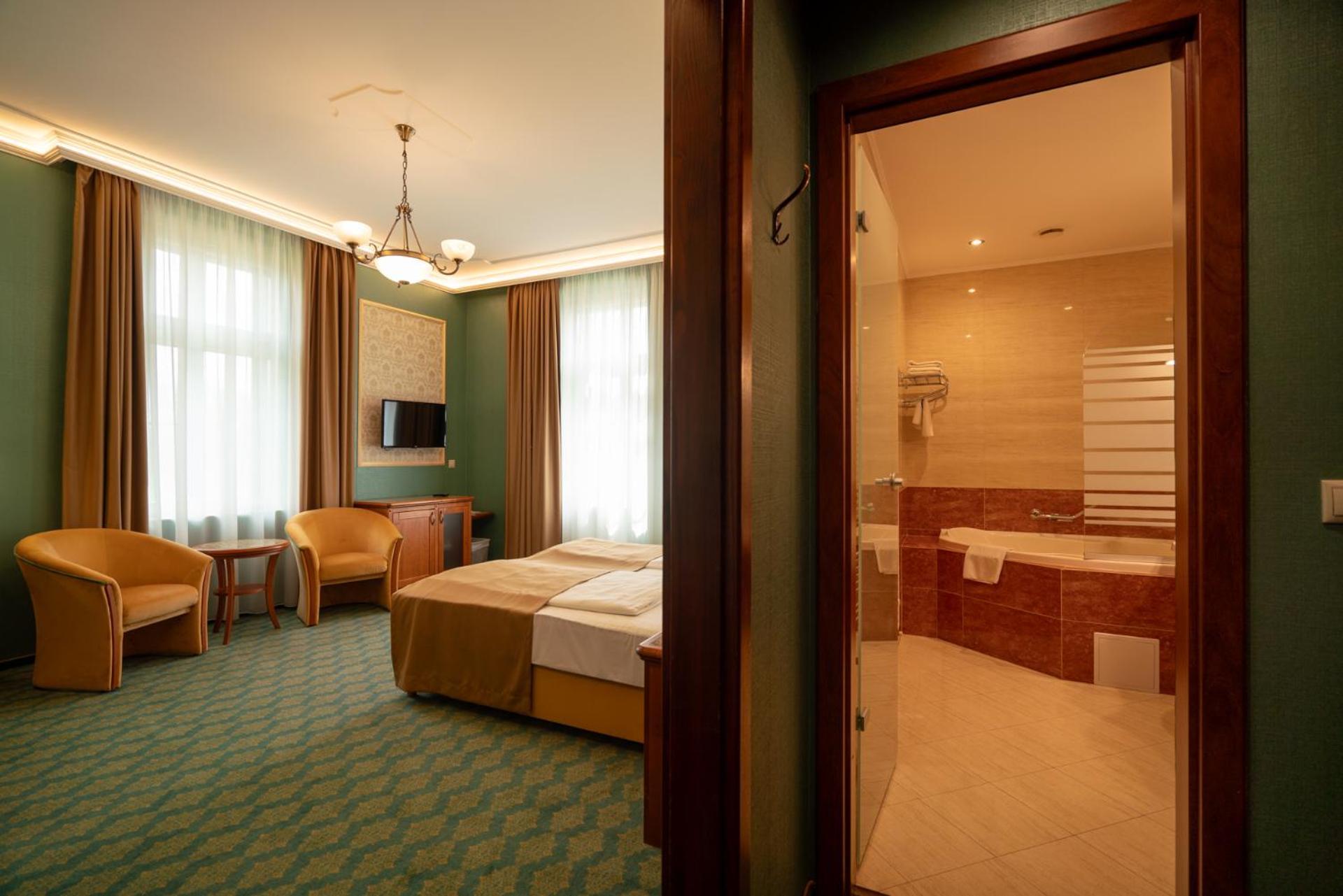 Elizabeth Hotel Gyula Exterior photo