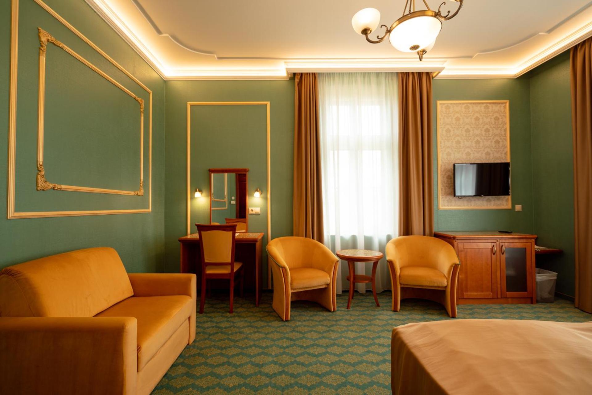 Elizabeth Hotel Gyula Exterior photo